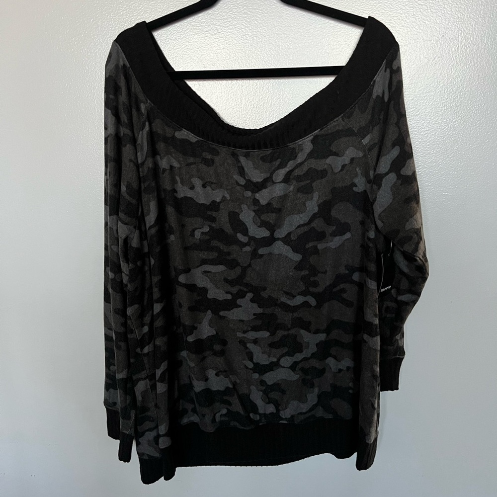 Torrid Cozy Camo Long Sleeve Top Sz 3X NWT